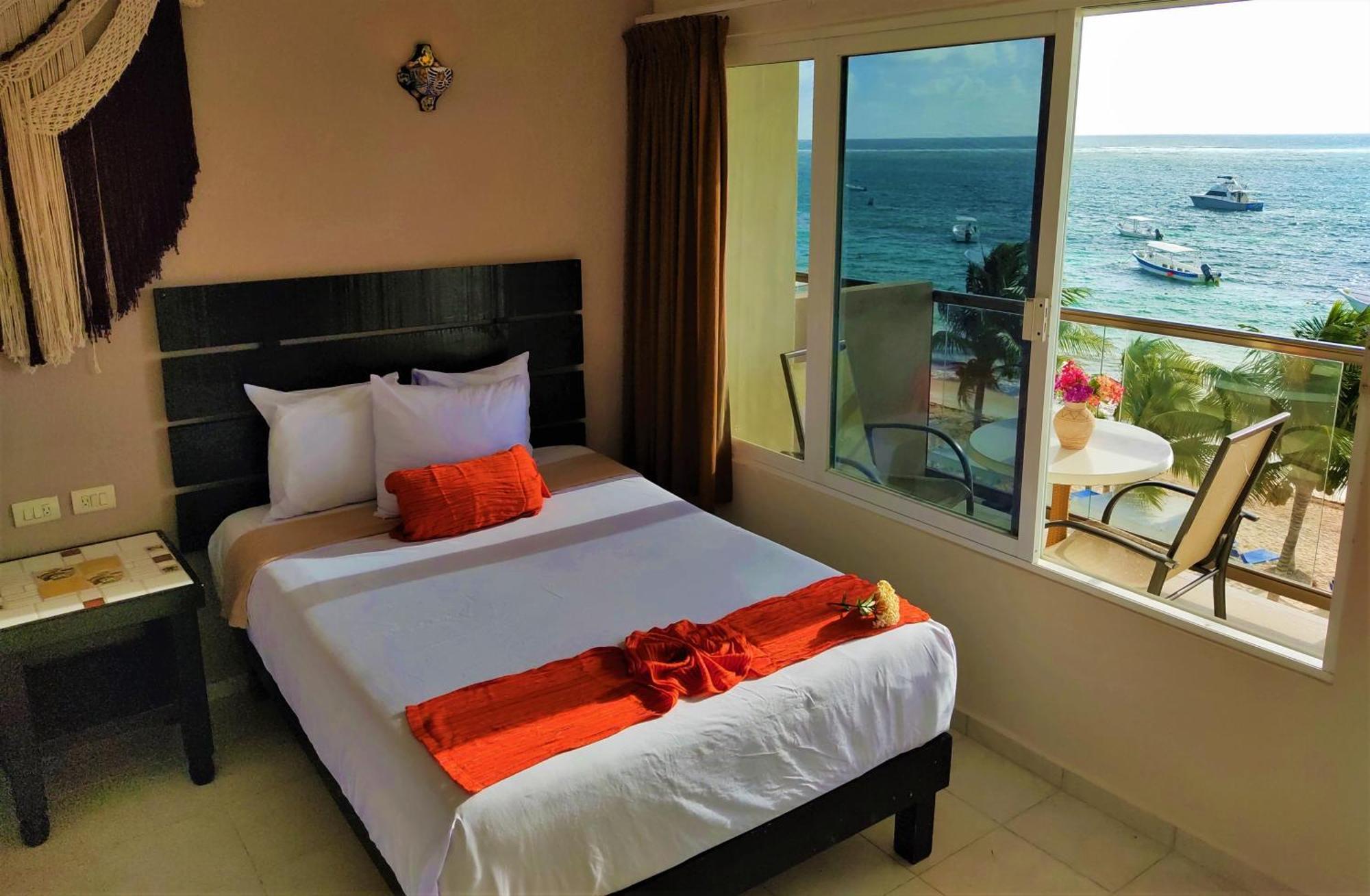 Hacienda Morelos Beachfront Hotel Puerto Morelos Exterior photo