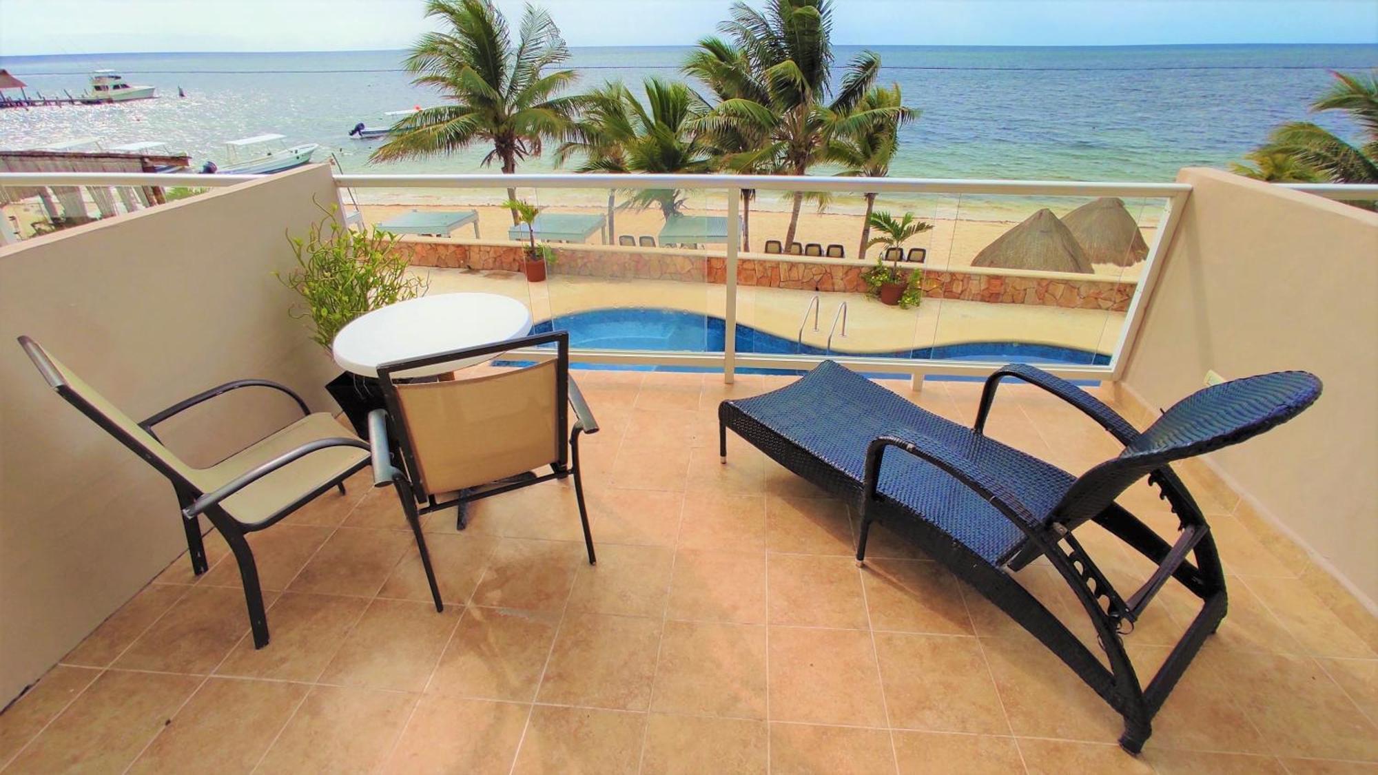 Hacienda Morelos Beachfront Hotel Puerto Morelos Exterior photo