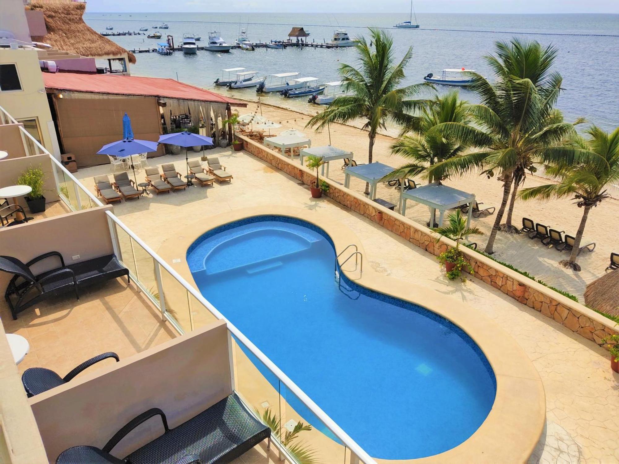 Hacienda Morelos Beachfront Hotel Puerto Morelos Exterior photo