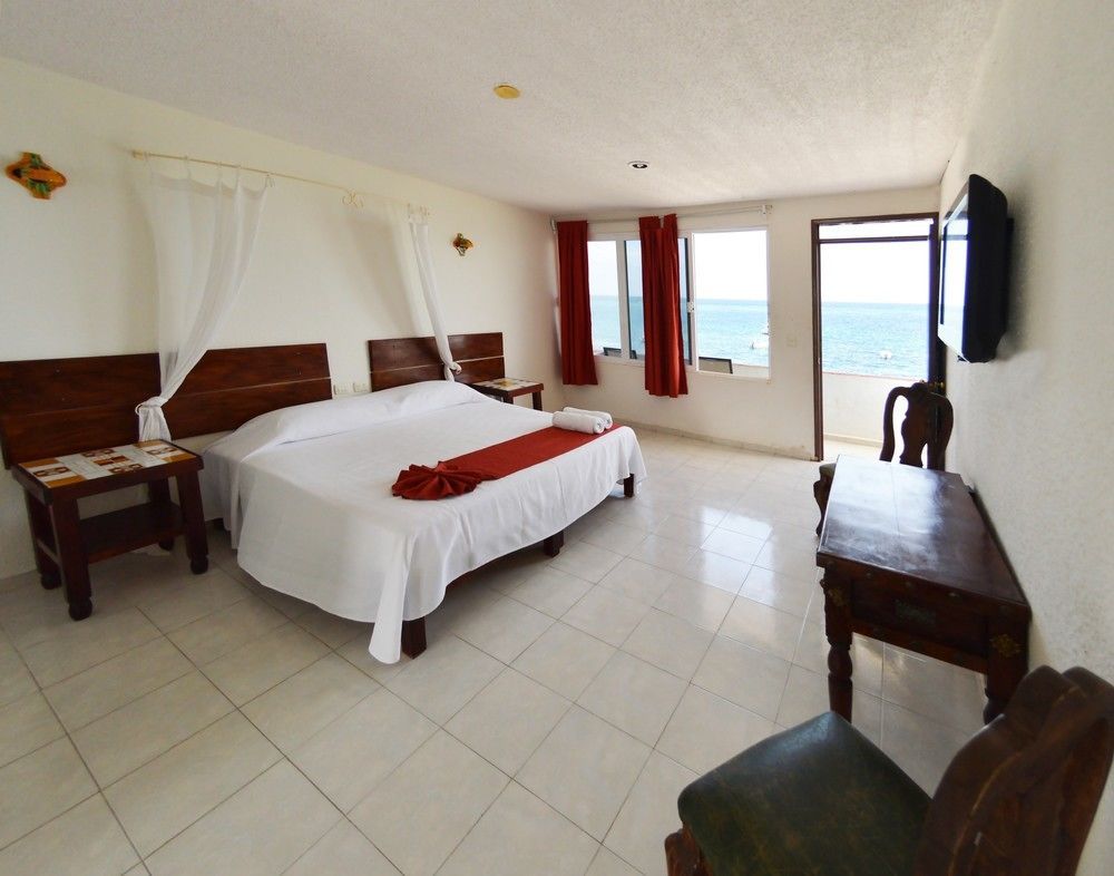 Hacienda Morelos Beachfront Hotel Puerto Morelos Exterior photo