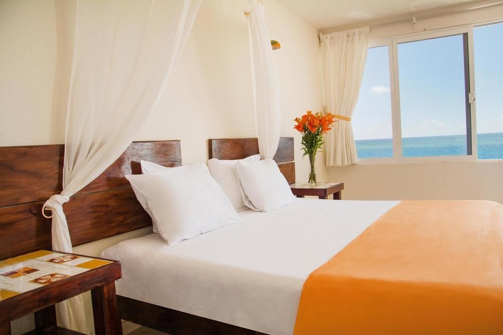 Hacienda Morelos Beachfront Hotel Puerto Morelos Exterior photo